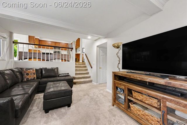 5997 Marble Drive, Troy, MI 48085