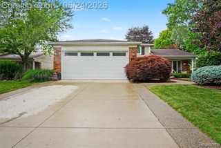 5997 Marble Drive, Troy, MI 48085