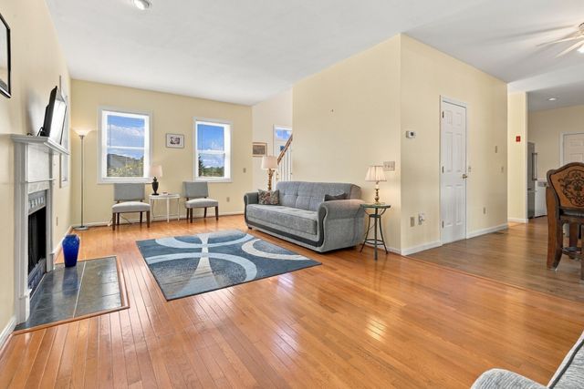 41 Juniperwood Dr, Haverhill, MA 01832