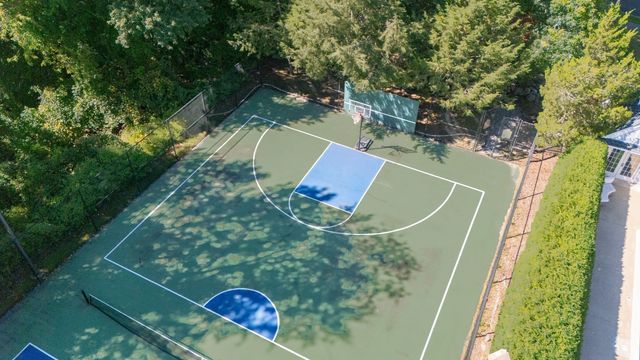 41 Juniperwood Dr, Haverhill, MA 01832