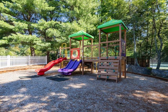 41 Juniperwood Dr, Haverhill, MA 01832