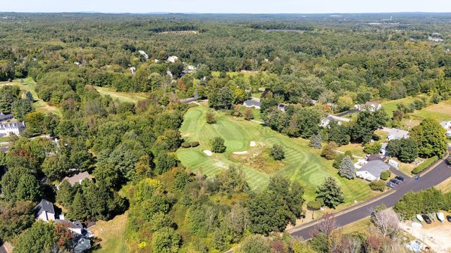 41 Juniperwood Dr, Haverhill, MA 01832