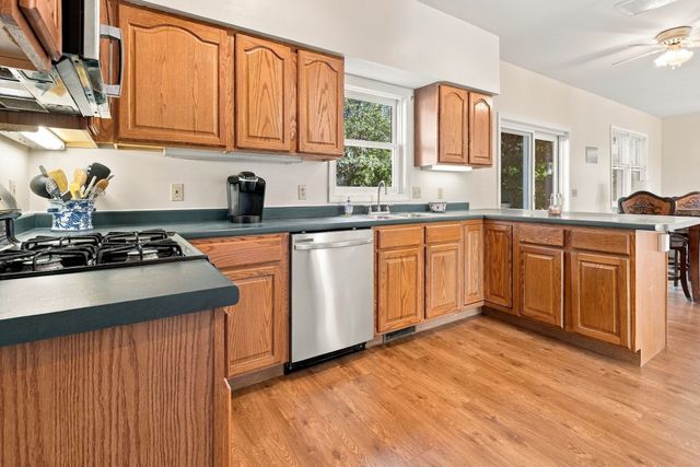 41 Juniperwood Dr, Haverhill, MA 01832