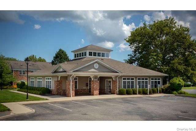 155 Westwood Drive 222, Westbury, NY 11590
