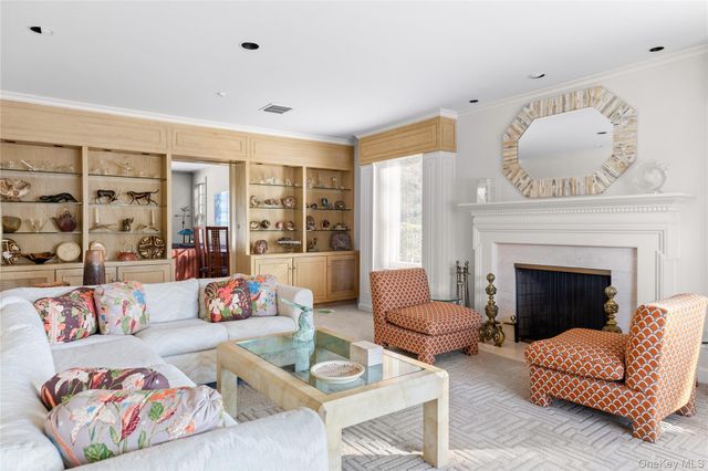 9 Chester Drive, Great Neck, NY 11021