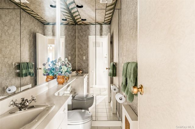 9 Chester Drive, Great Neck, NY 11021