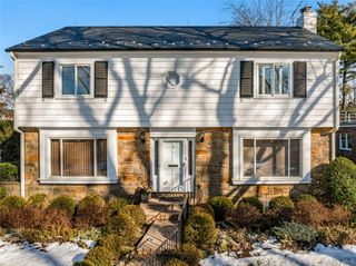 9 Chester Drive, Great Neck, NY 11021