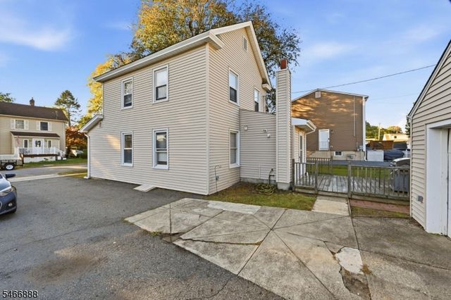 123 Monroe St, Wanaque Boro, NJ 07420