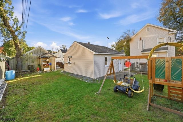 123 Monroe St, Wanaque Boro, NJ 07420