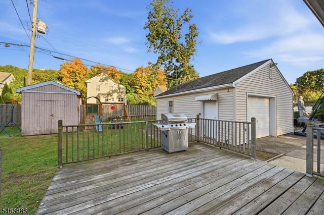 123 Monroe St, Wanaque Boro, NJ 07420