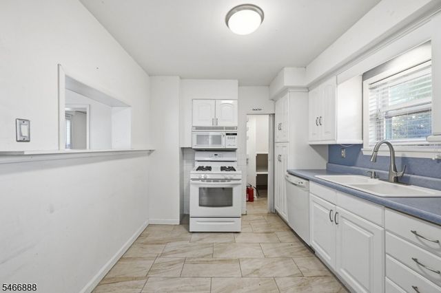 123 Monroe St, Wanaque Boro, NJ 07420