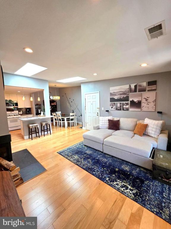 31 HEMLOCK CT, HAMILTON, NJ 08619 — photo 3