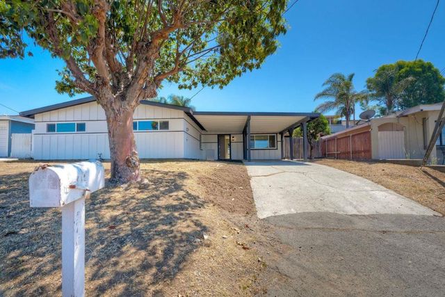 578 E. Indian Rock Rd, Vista, CA 92084