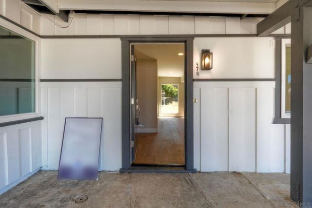 578 E. Indian Rock Rd, Vista, CA 92084