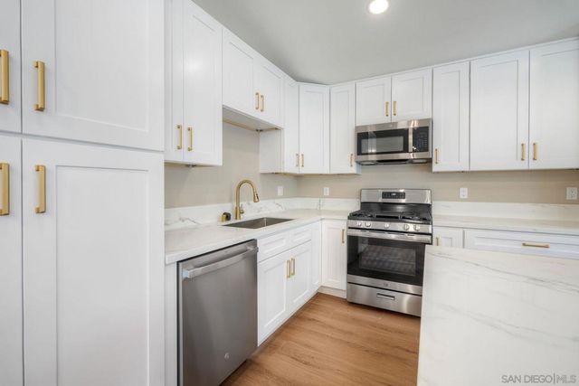 578 E. Indian Rock Rd, Vista, CA 92084