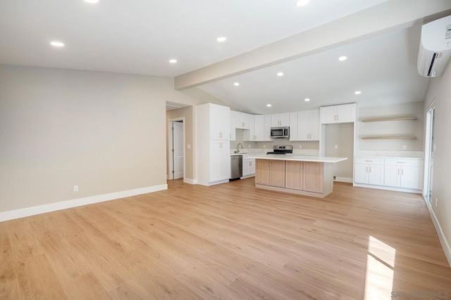 578 E. Indian Rock Rd, Vista, CA 92084