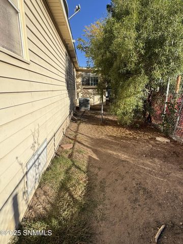 1450 Branding Iron Circle, Las Cruces, NM 88005