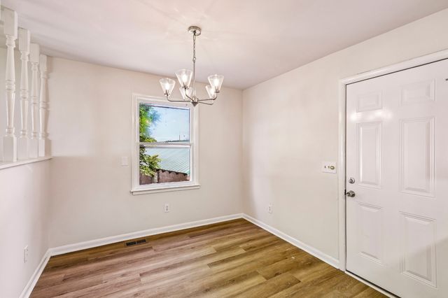 510 W Adams St, Woodbury, TN 37190