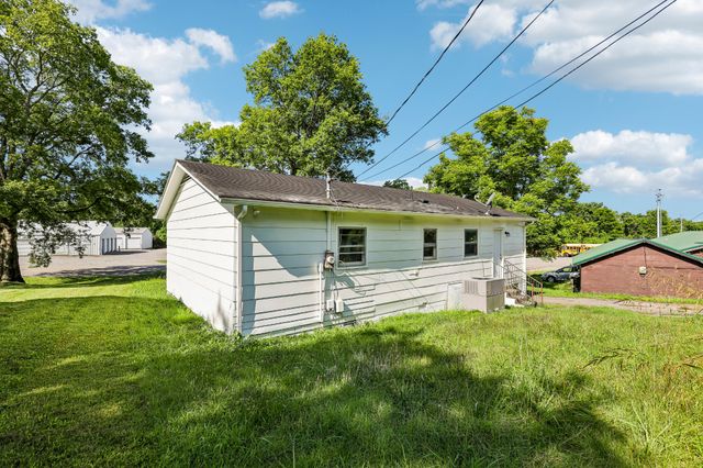 510 W Adams St, Woodbury, TN 37190