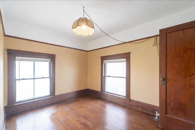 613 Washington Street, Eldora, IA 50627