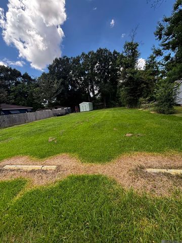 3647 Webb Dr, Baton Rouge, LA 70805
