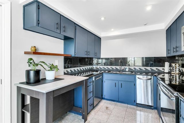 1460 GULF BOULEVARD 310, Clearwater, FL 33767