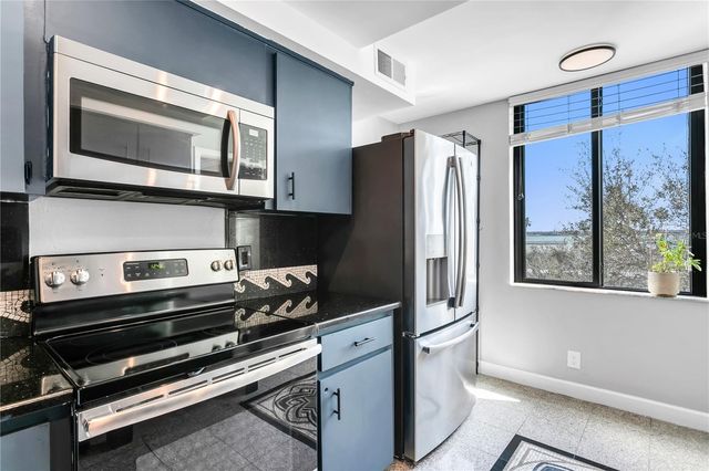 1460 GULF BOULEVARD 310, Clearwater, FL 33767