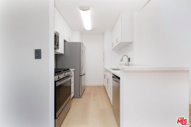 20134 Leadwell Street 334, Winnetka, CA 91306