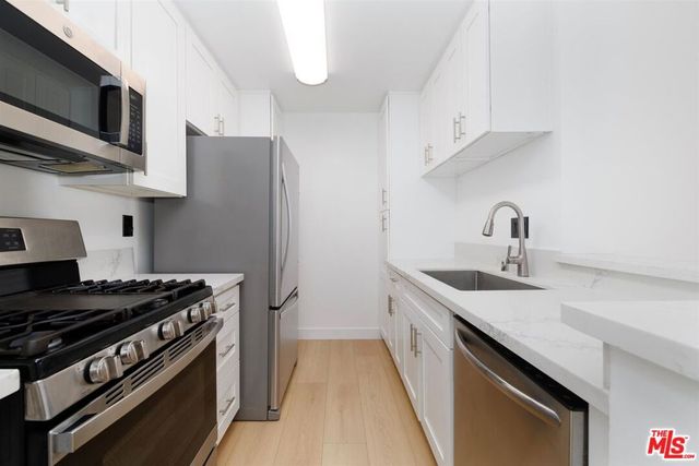20134 Leadwell Street 334, Winnetka, CA 91306