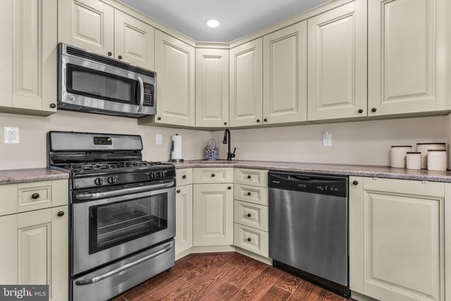 9 BROOKDALE CT, Forked River, NJ 08731