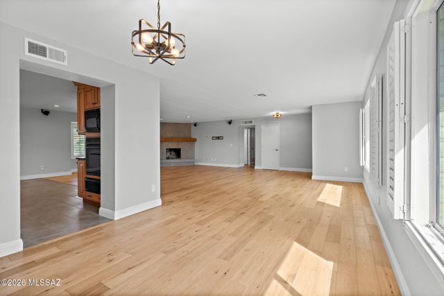 7031 N Donatello Place, Tucson, AZ 85741