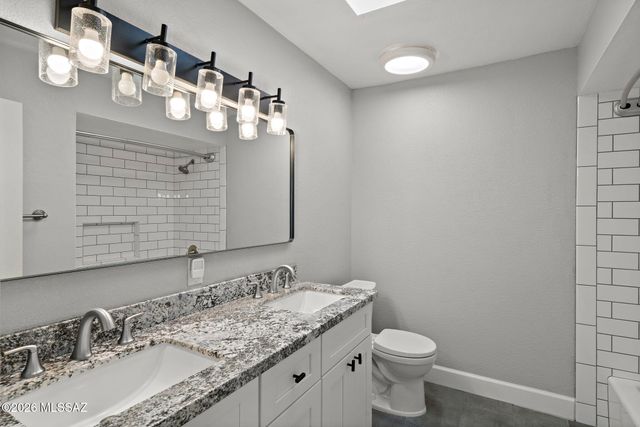 7031 N Donatello Place, Tucson, AZ 85741