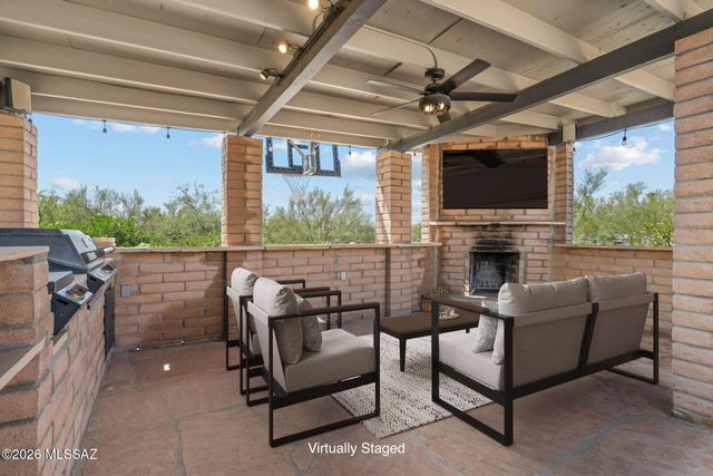 7031 N Donatello Place, Tucson, AZ 85741