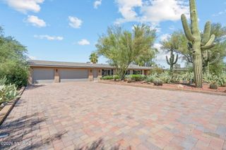 7031 N Donatello Place, Tucson, AZ 85741