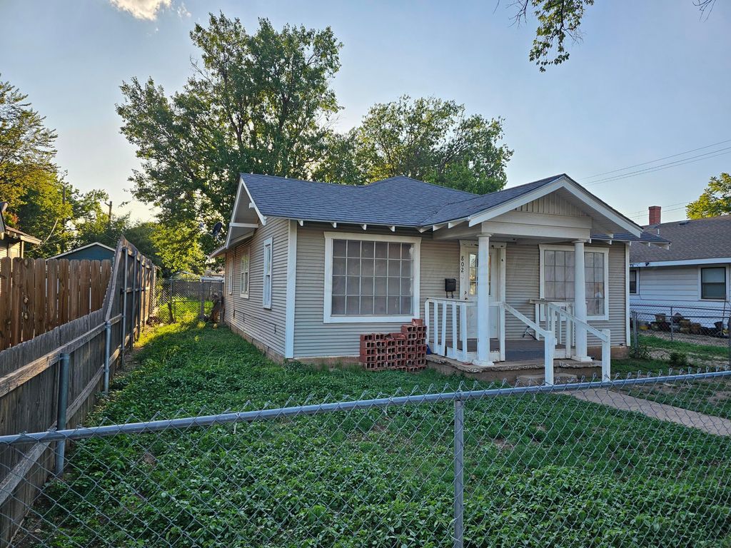 802 S FAIRMONT Street, Amarillo, TX 79106