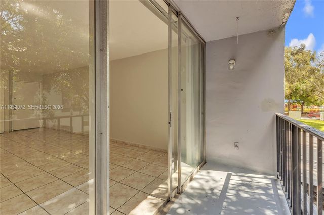 210 Fontainebleau Blvd 210, Miami, FL 33172