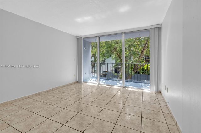 210 Fontainebleau Blvd 210, Miami, FL 33172