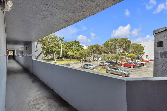 210 Fontainebleau Blvd 210, Miami, FL 33172