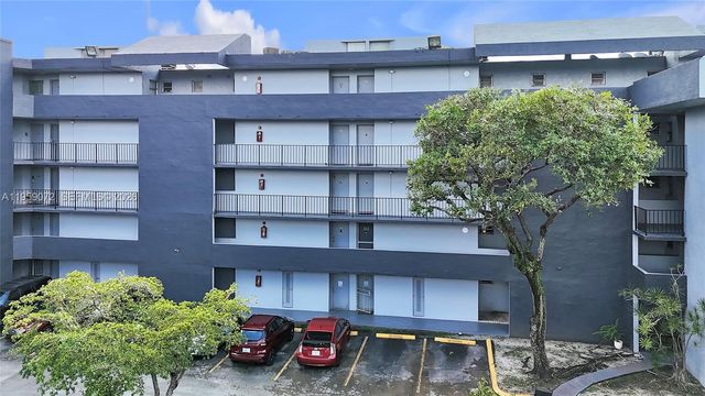 210 Fontainebleau Blvd 210, Miami, FL 33172