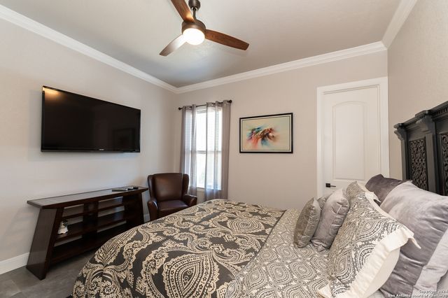 221 BENTWOOD DR, Spring Branch, TX 78070