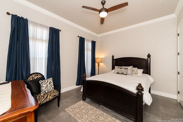 221 BENTWOOD DR, Spring Branch, TX 78070