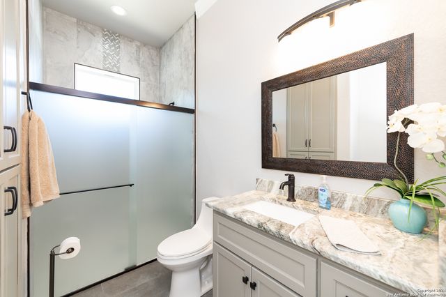 221 BENTWOOD DR, Spring Branch, TX 78070