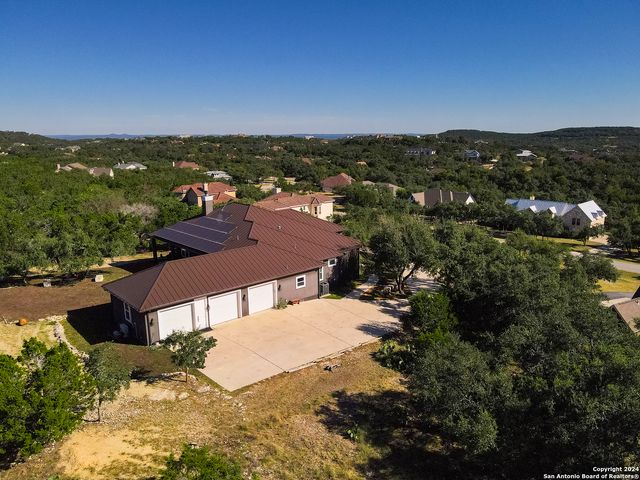 221 BENTWOOD DR, Spring Branch, TX 78070