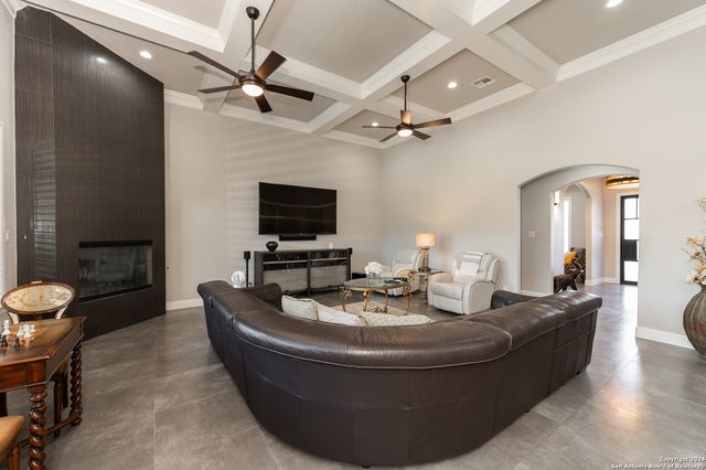 221 BENTWOOD DR, Spring Branch, TX 78070