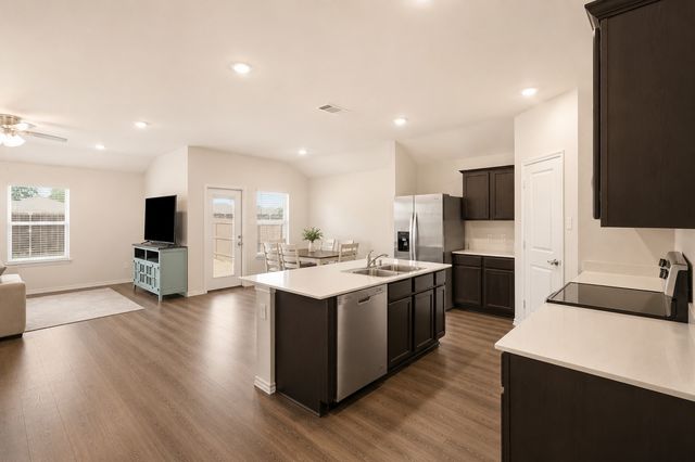 1412 Stuarts Forest Drive, Denton, TX 76207