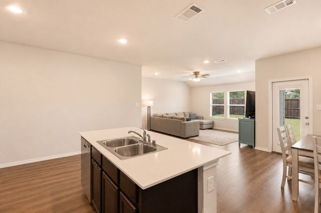 1412 Stuarts Forest Drive, Denton, TX 76207