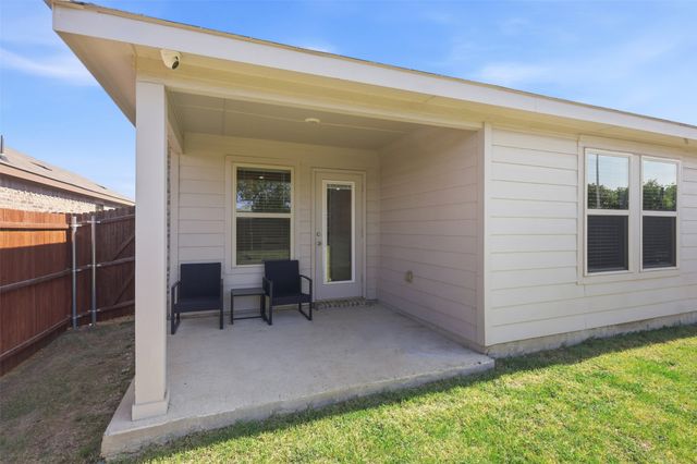 1412 Stuarts Forest Drive, Denton, TX 76207