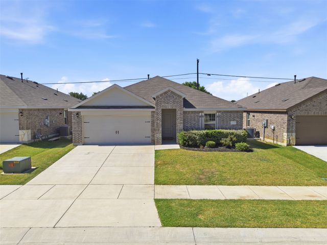 1412 Stuarts Forest Drive, Denton, TX 76207