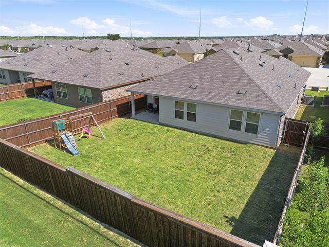1412 Stuarts Forest Drive, Denton, TX 76207