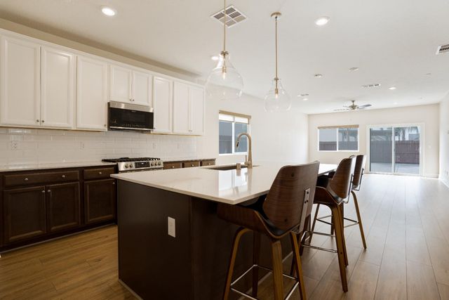 153 N Bliss Avenue, Fresno, CA 93727
